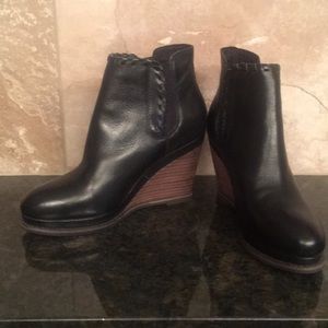 Ariat ankle wedge booties